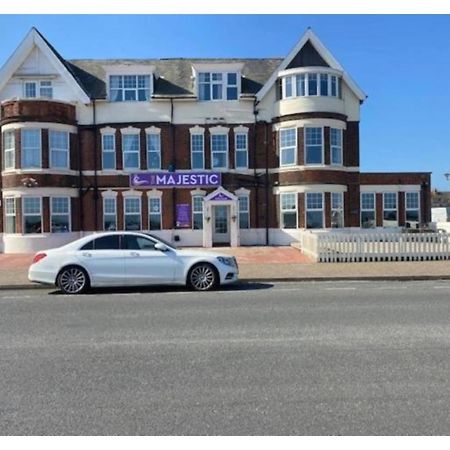 The Majestic Bed and Breakfast Great Yarmouth Exteriör bild