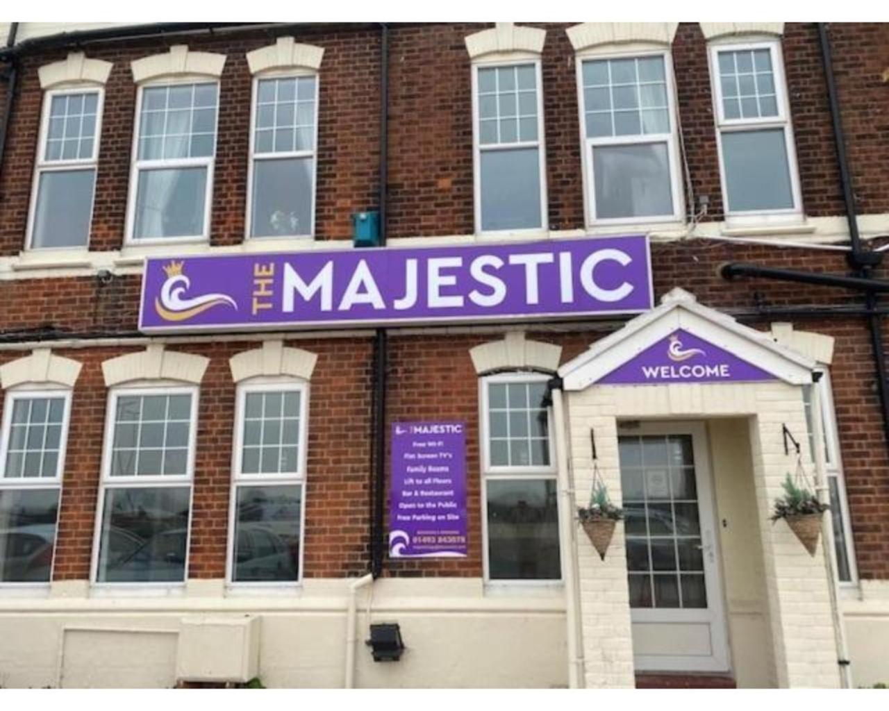 The Majestic Bed and Breakfast Great Yarmouth Exteriör bild
