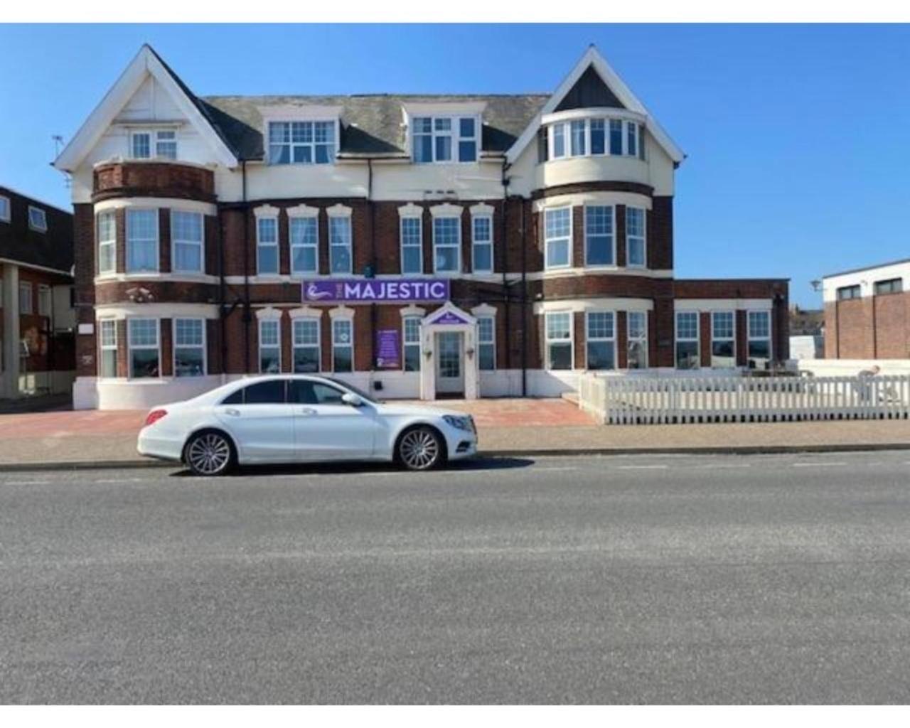 The Majestic Bed and Breakfast Great Yarmouth Exteriör bild