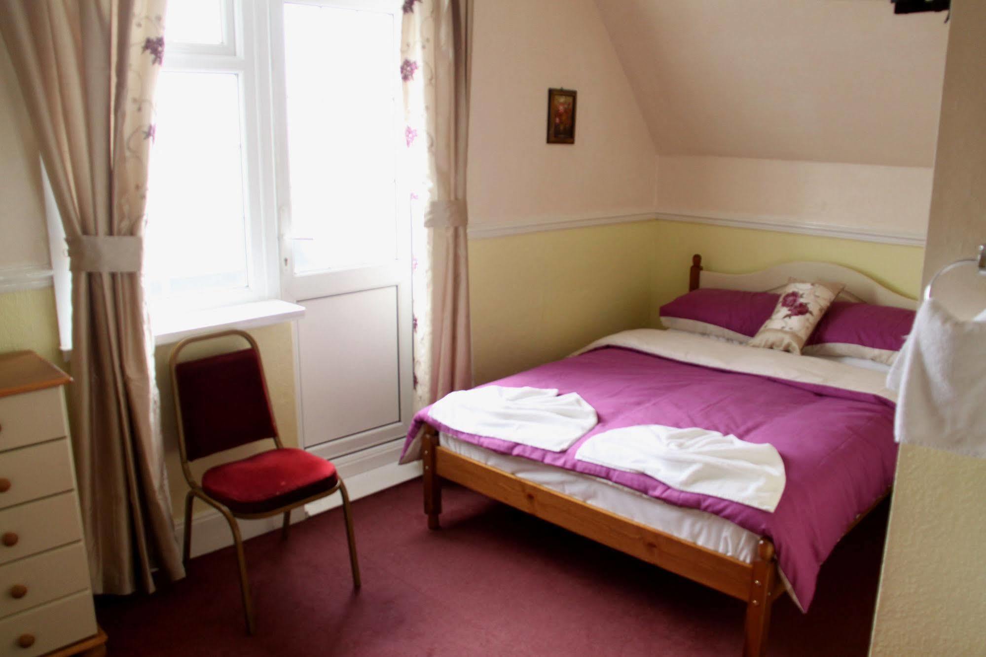 The Majestic Bed and Breakfast Great Yarmouth Exteriör bild