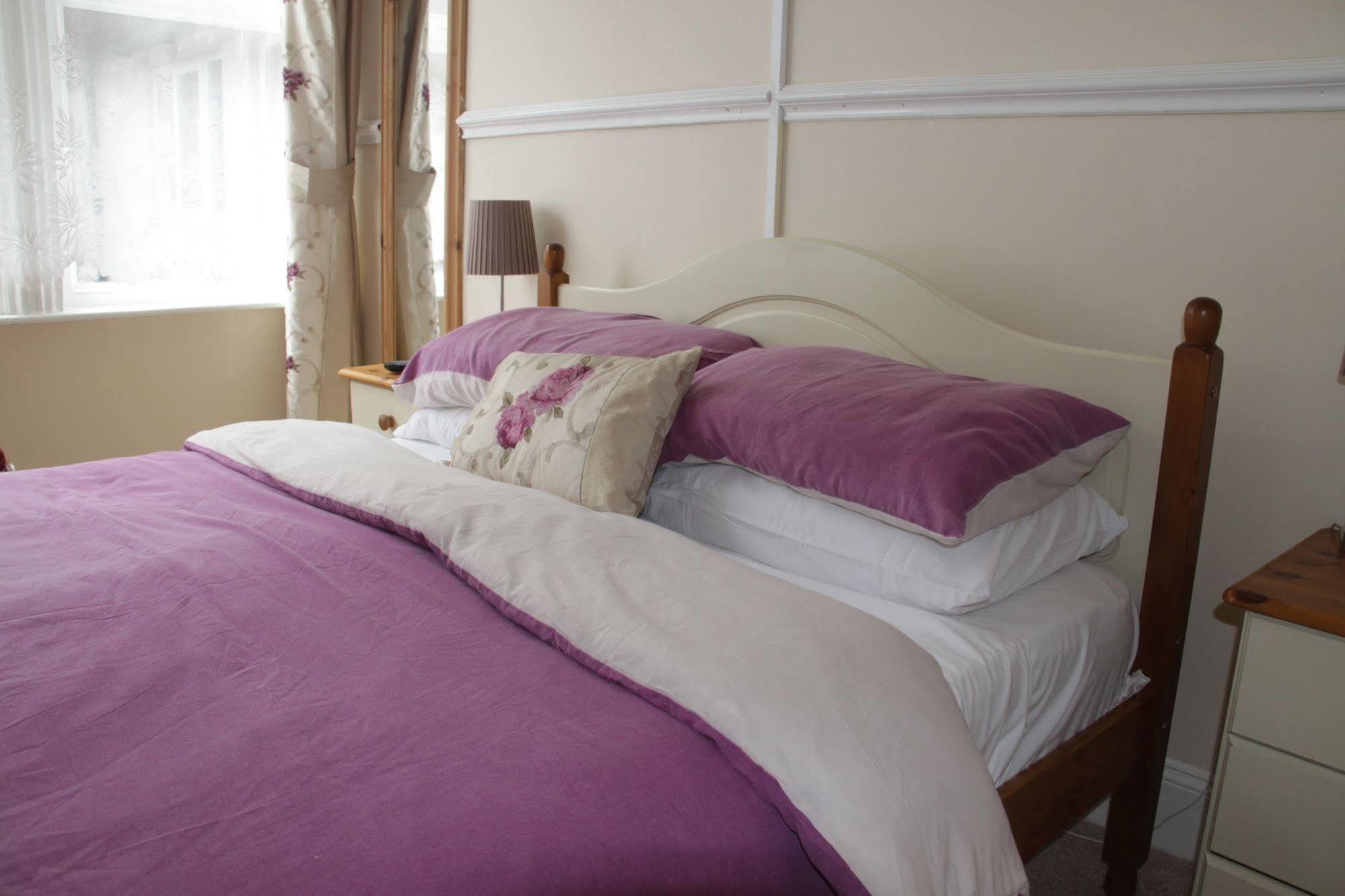 The Majestic Bed and Breakfast Great Yarmouth Exteriör bild