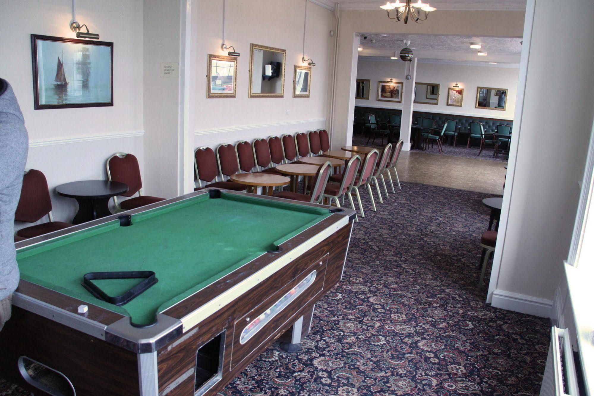 The Majestic Bed and Breakfast Great Yarmouth Exteriör bild